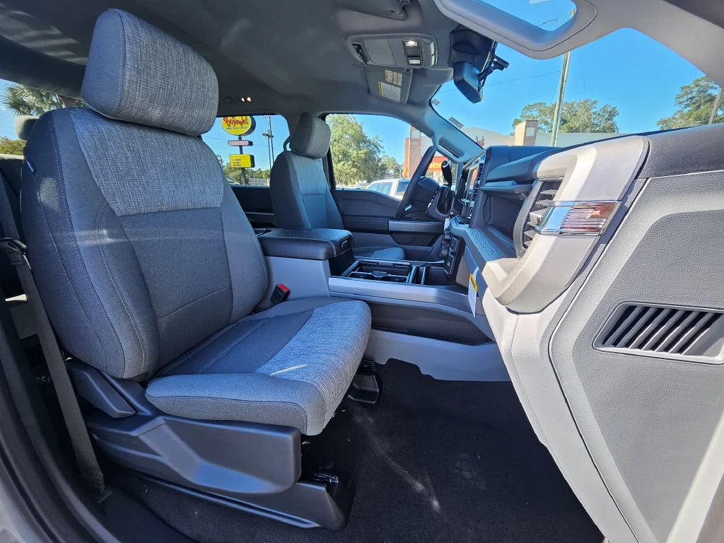 New 2027 Carbonized Gray Metallic Ford F-350® XLT image 28