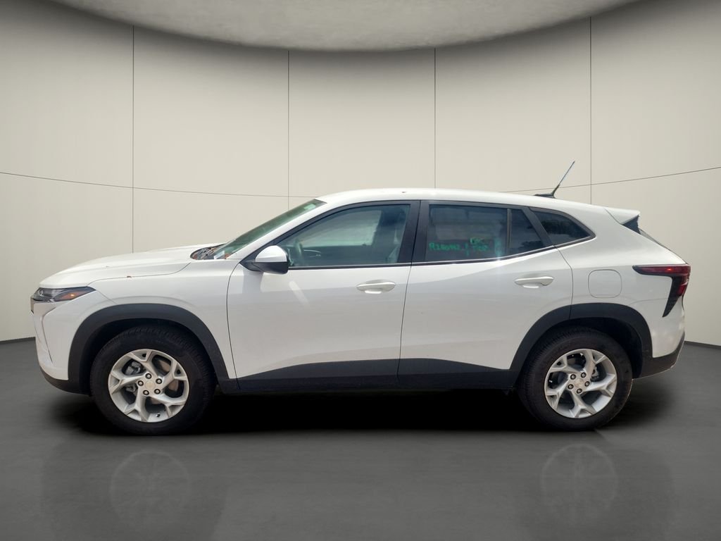 Used 2024 White Chevrolet LS image 4