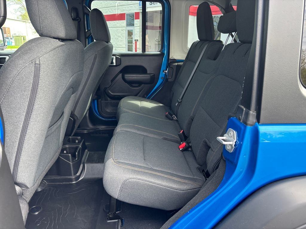 Used 2024 Blue Jeep Sport S image 28