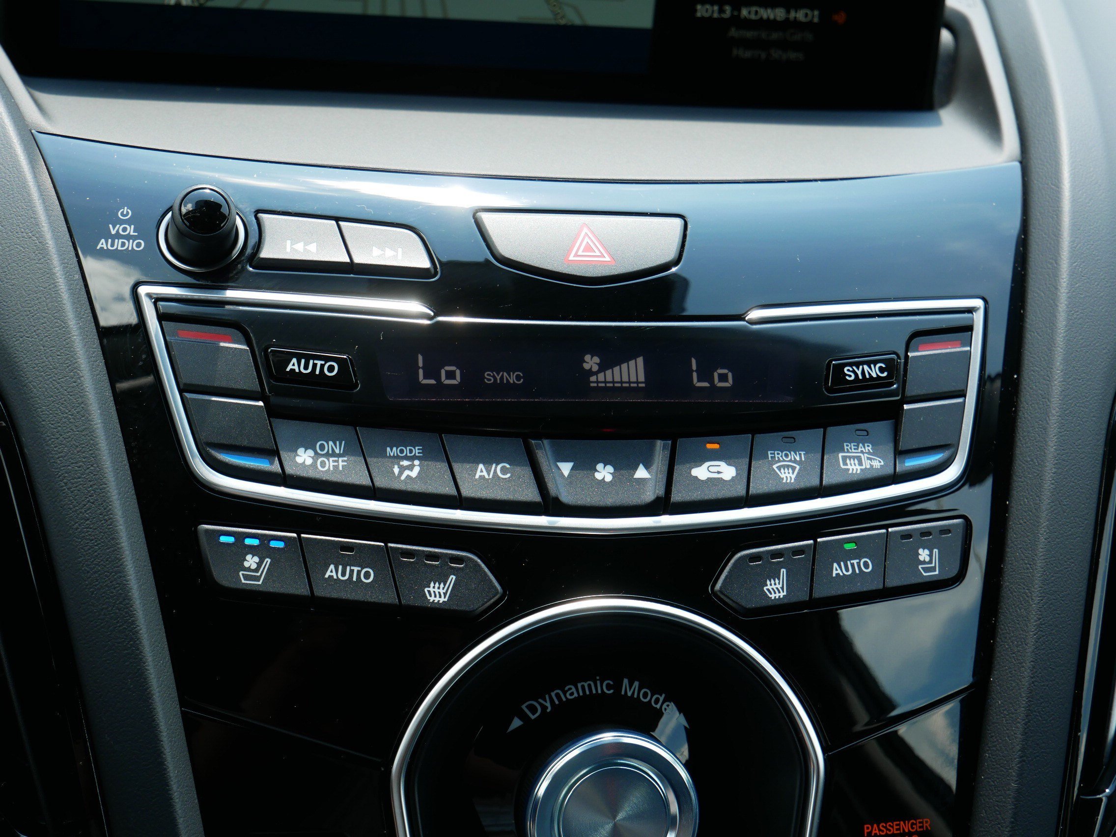 Used 2025 Majestic Black Pearl Acura w/Advance Package image 23