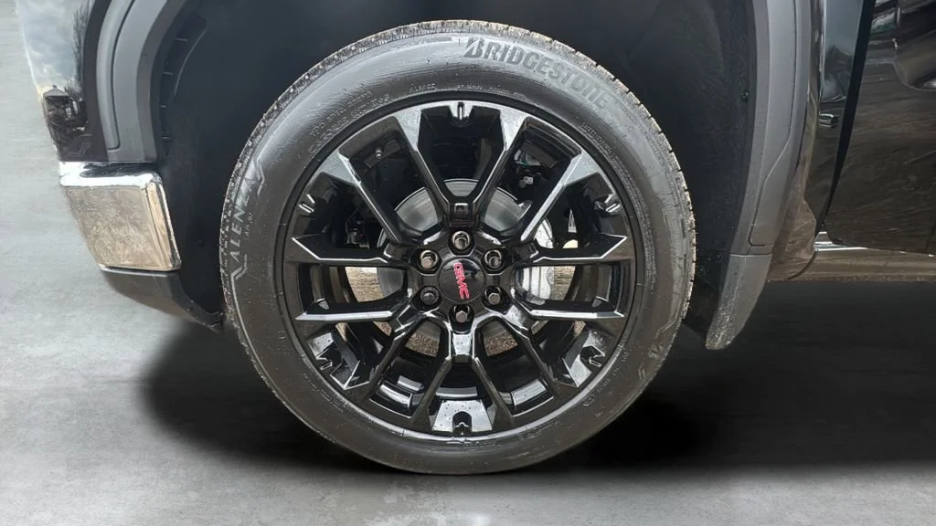 2026 GMC Sierra 1500 SLT - Photo 17