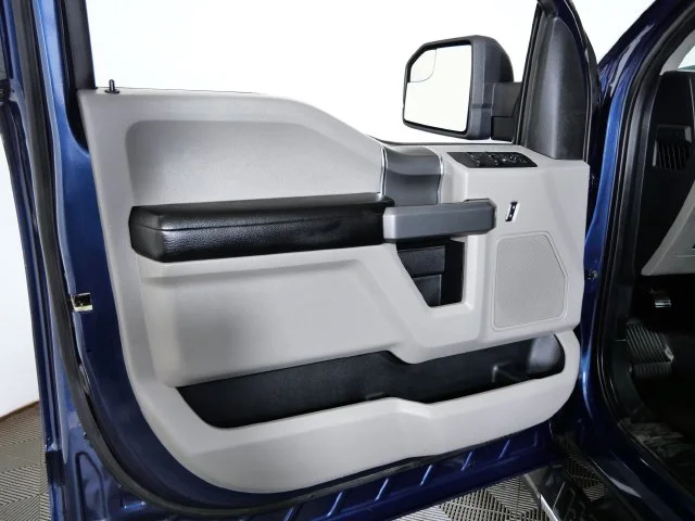 Used 2015 Blue Ford XLT image 18