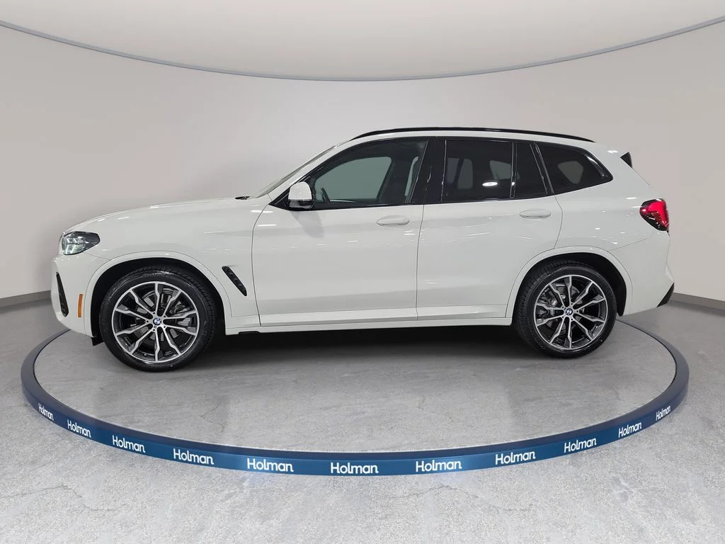 Used 2023 Alpine White BMW sDrive30i image 9