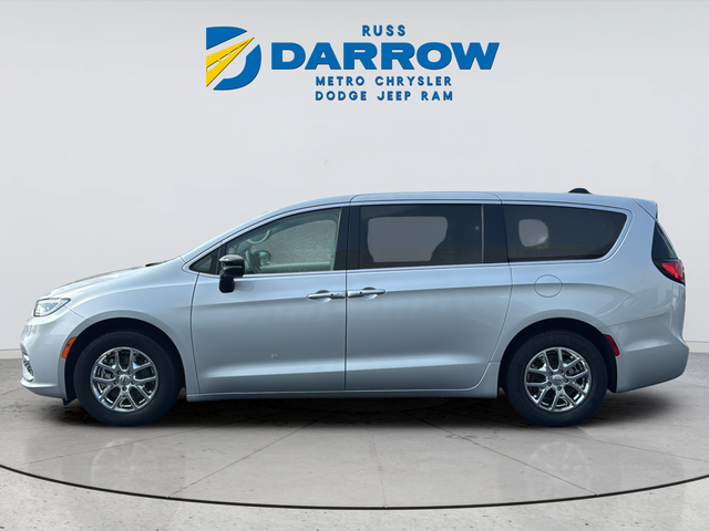Used 2024 Silver Chrysler Touring L image 2