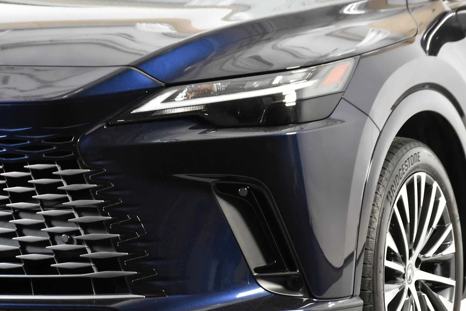 Certified Used 2025 Nightfall Mica Lexus Premium Plus image 9