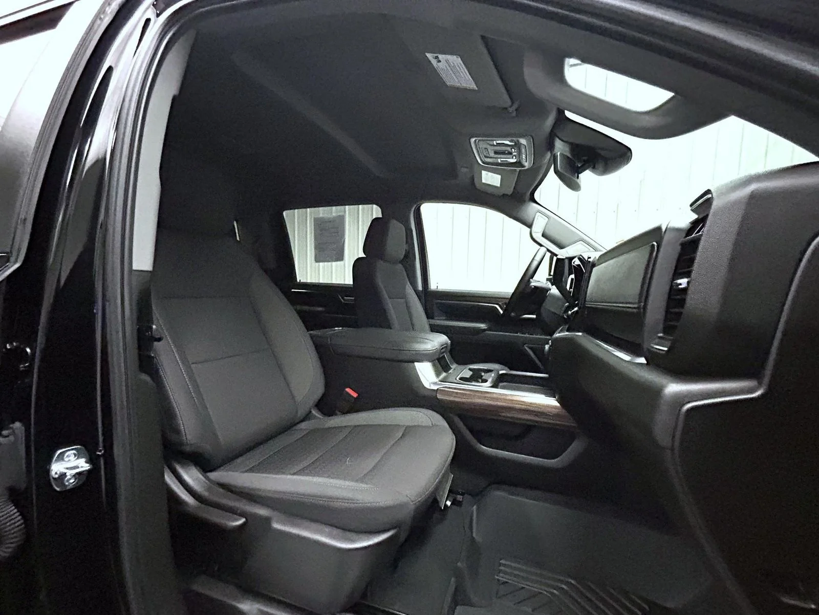 Used 2025 Black Chevrolet LT image 15