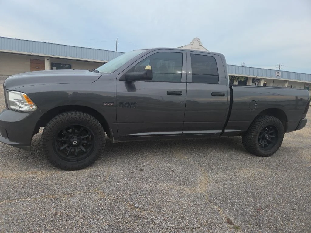 Used 2018 Gray Ram Express image 4