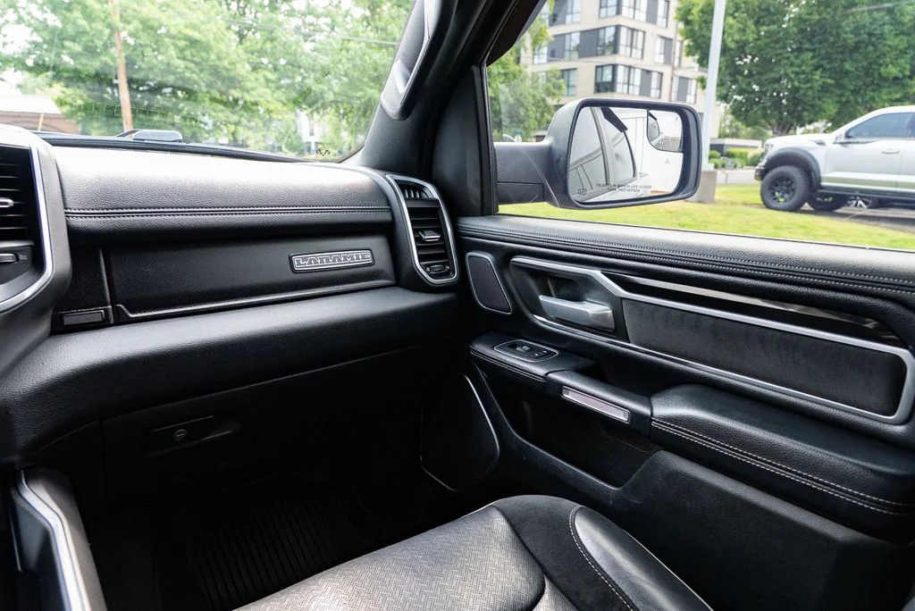 Used 2021 Silver Ram Laramie image 11