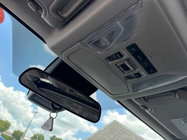 2023 Toyota RAV4 XLE - Photo 20
