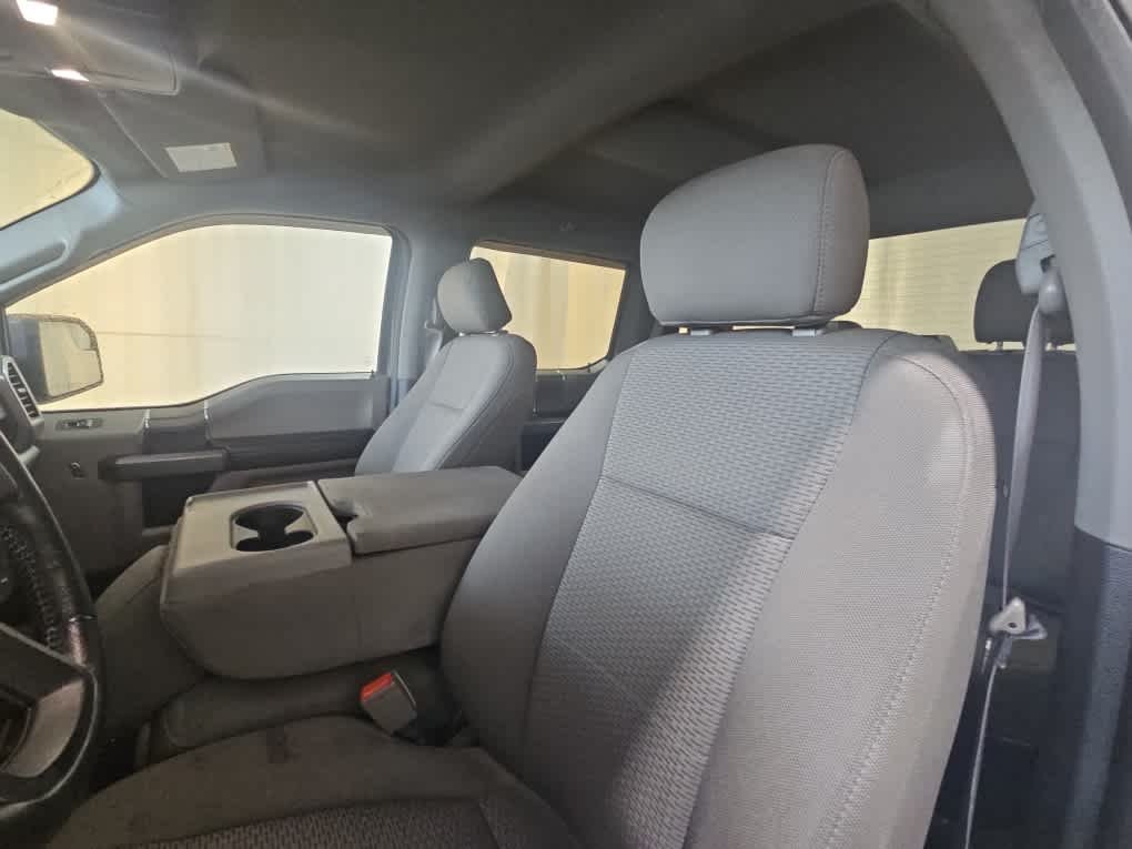 Used 2018 Stone Gray Ford XLT image 4