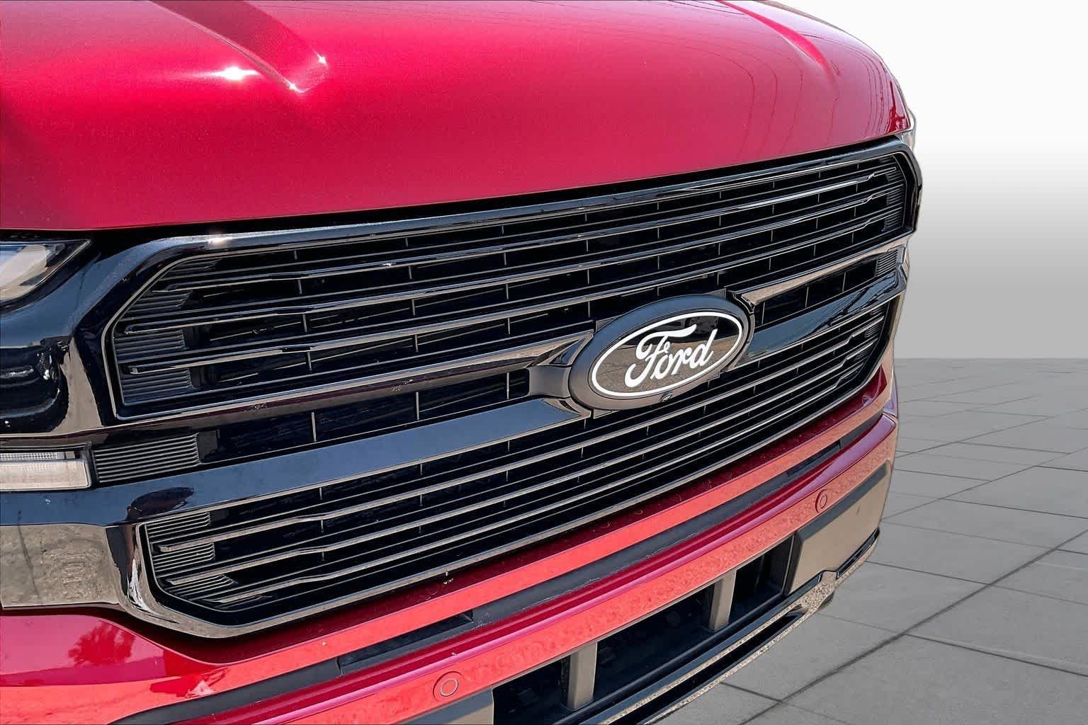 Used 2025 Rapid Red Metallic Tinted Clearcoat Ford Platinum image 29