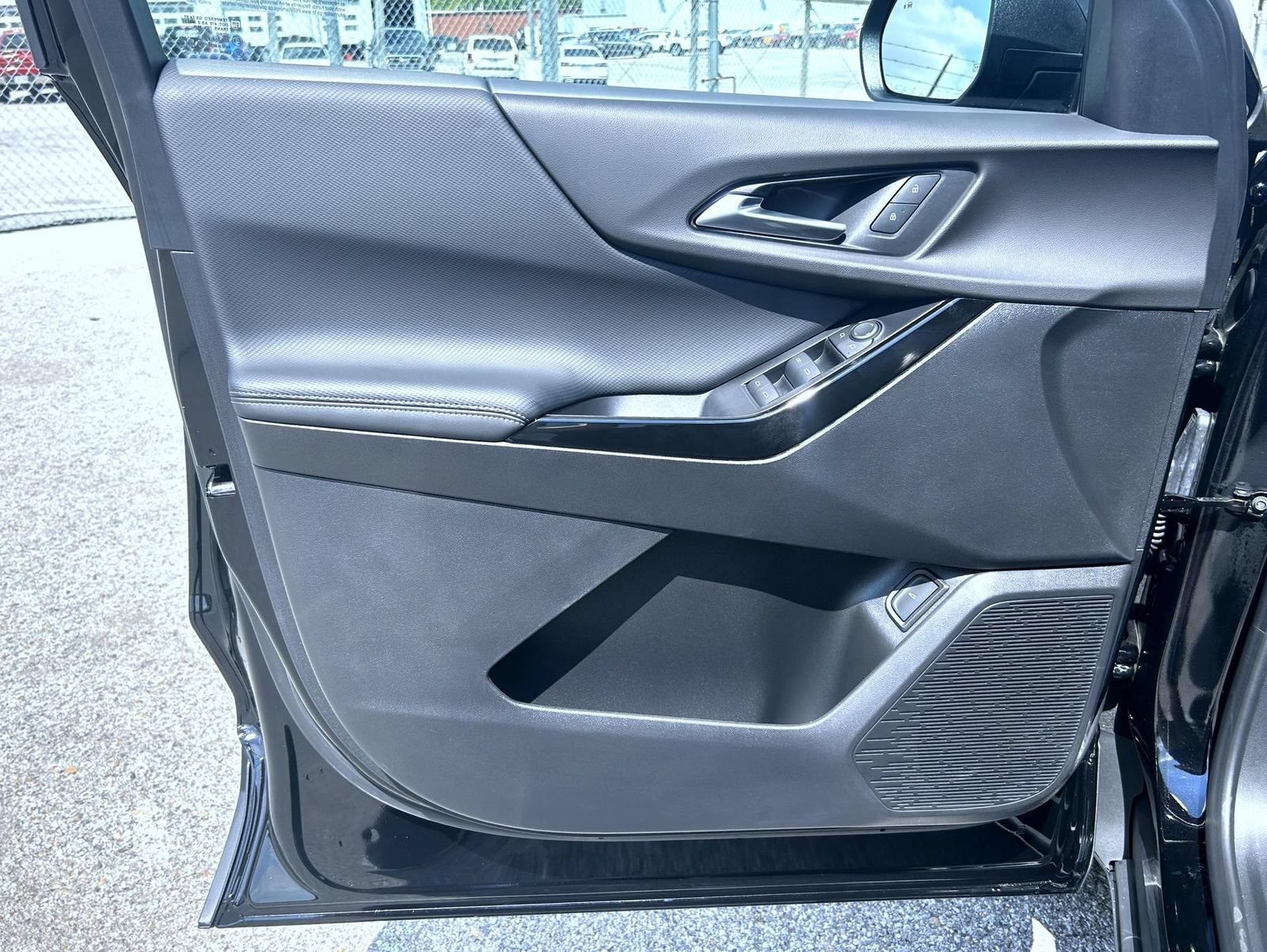 New 2027 Mosaic Black Metallic Chevrolet LT image 9