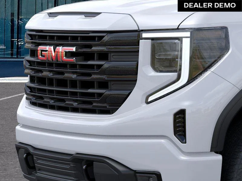 Used 2026  GMC Elevation image 13
