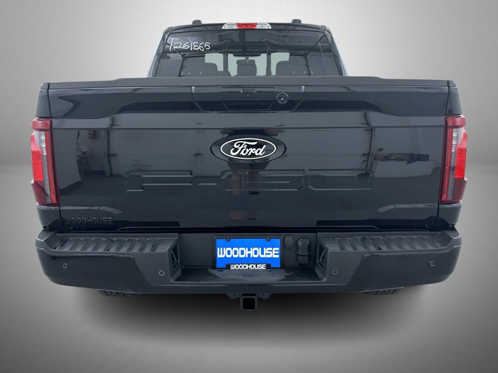 New 2026 Agate Black Metallic Ford XLT image 6