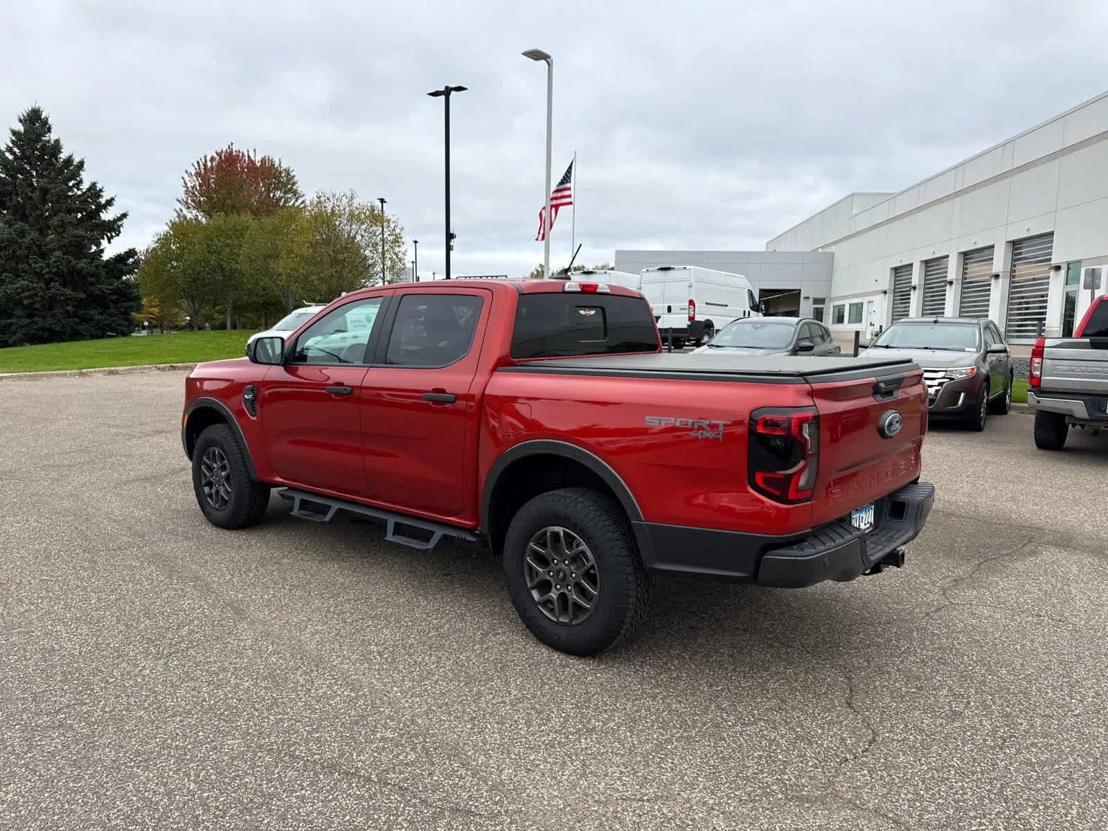 Used 2024 Hot Pepper Red Metallic Tinted Clearcoat Ford XLT image 5