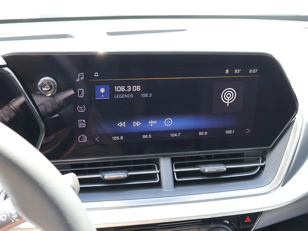 Used 2025 Black Chevrolet LT image 32