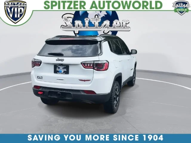 Used 2025 White Jeep Trailhawk image 14
