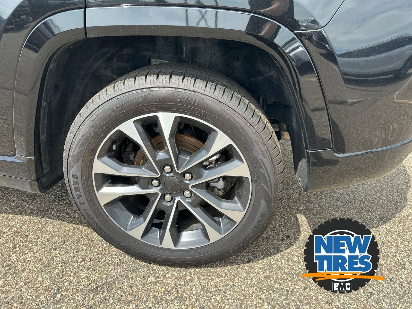 Used 2024 Black Jeep Overland image 9