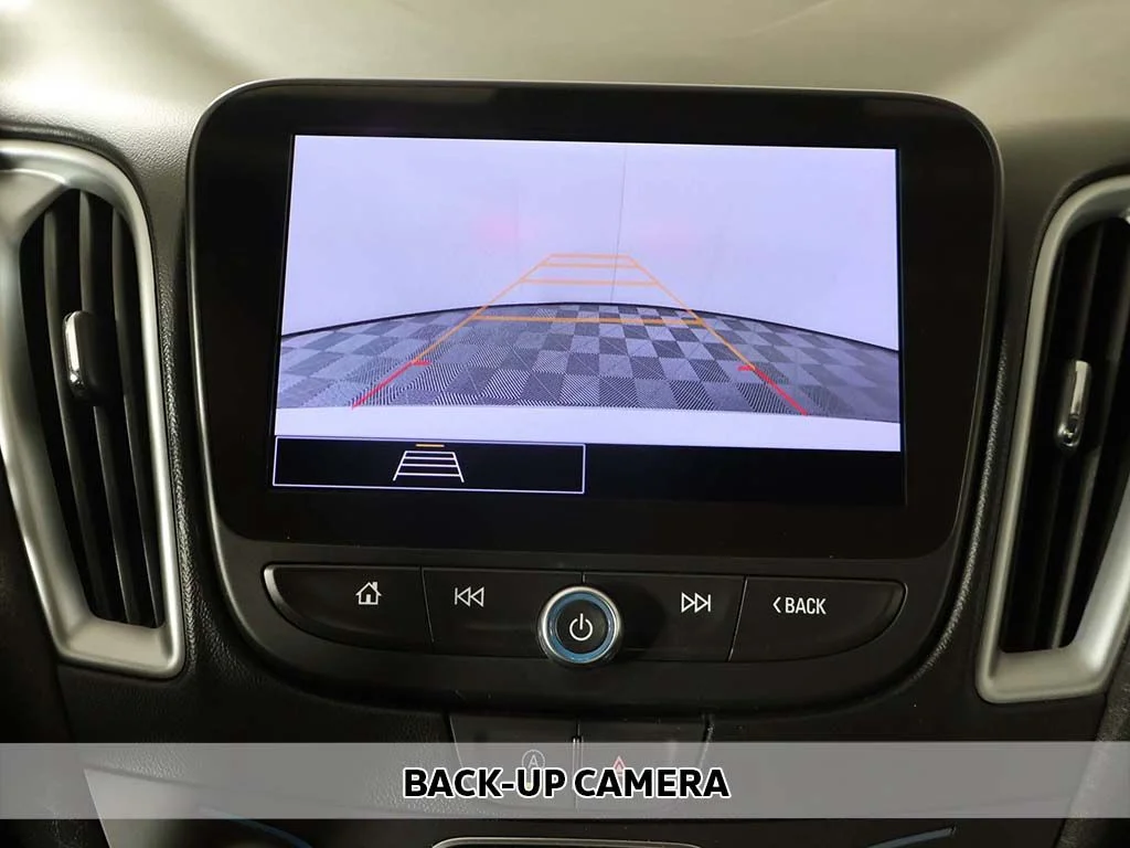 Used 2023 White Chevrolet LT image 4
