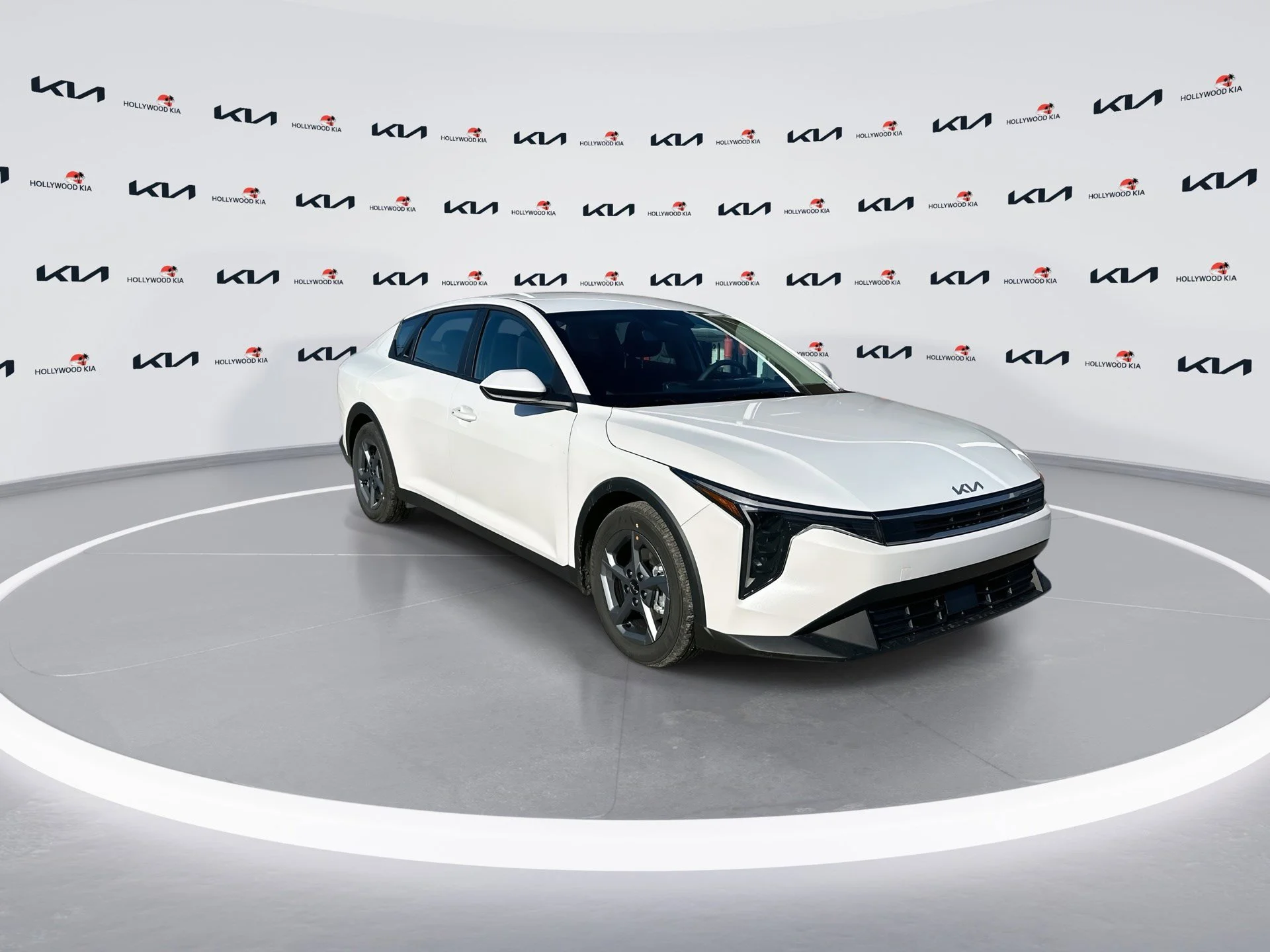 New 2026 Snow White Pearl Kia LXS image 2