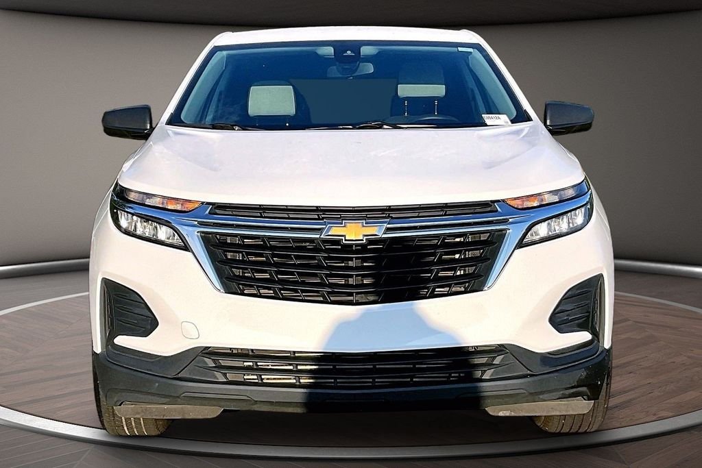 Used 2022 White Chevrolet LS image 2