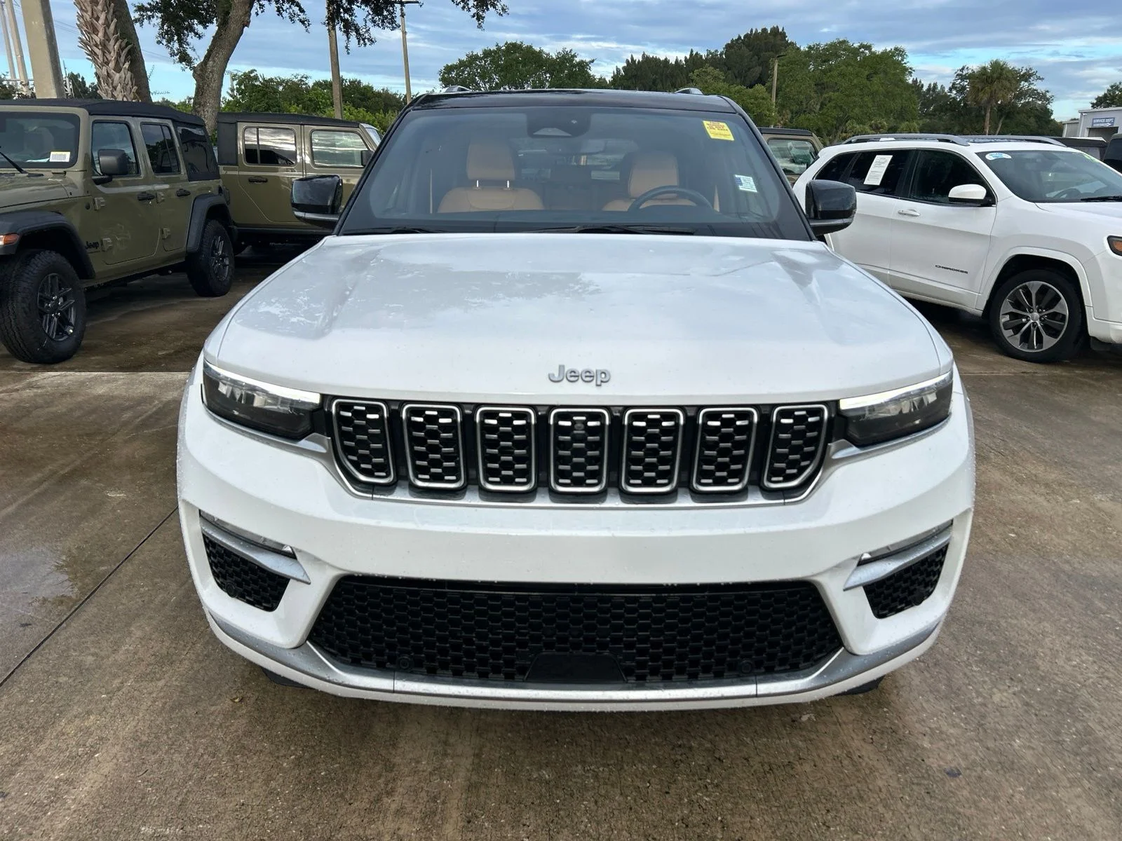 Used 2022 Bright White Clearcoat Jeep Summit Reserve image 8