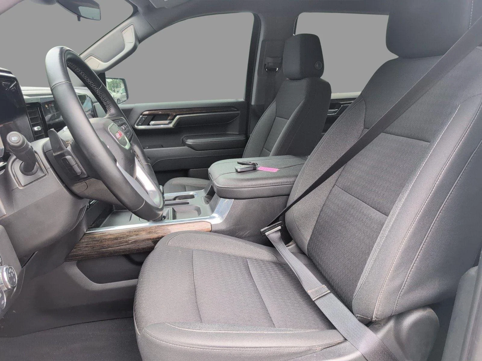 Used 2023 Summit White GMC Elevation image 16