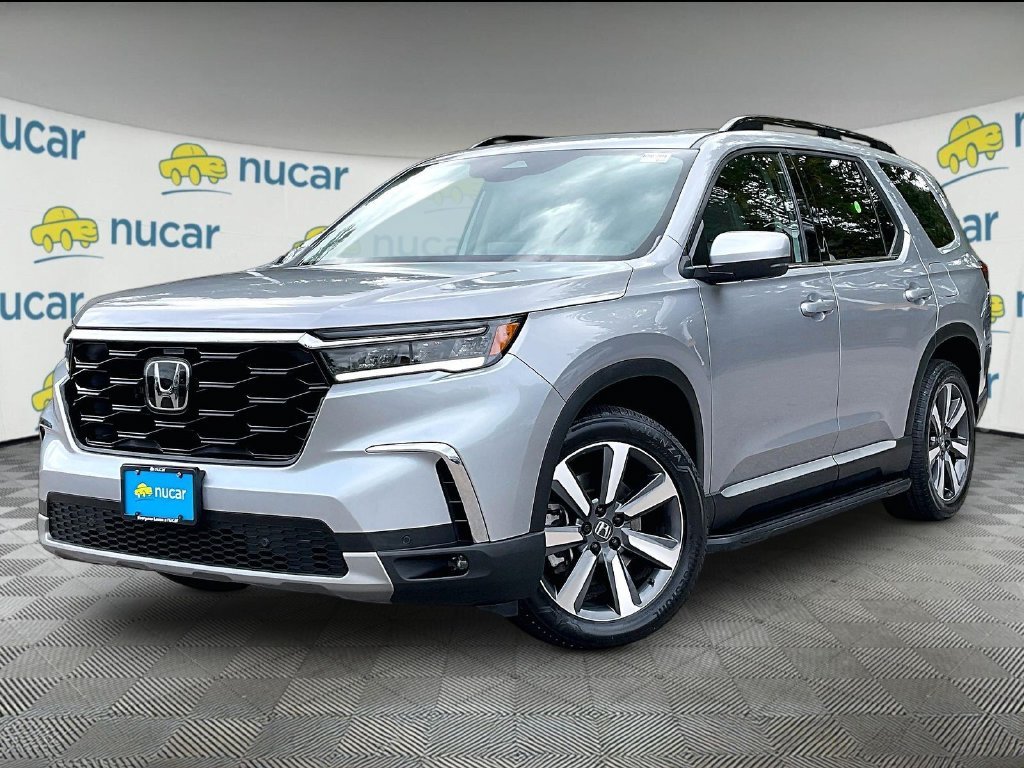 Used 2024 Silver Honda Touring image 3