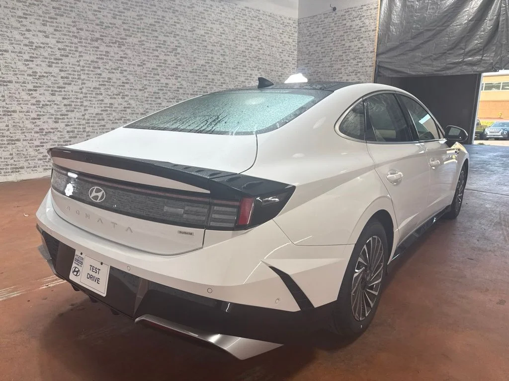New 2026 Serenity White Hyundai Limited image 7