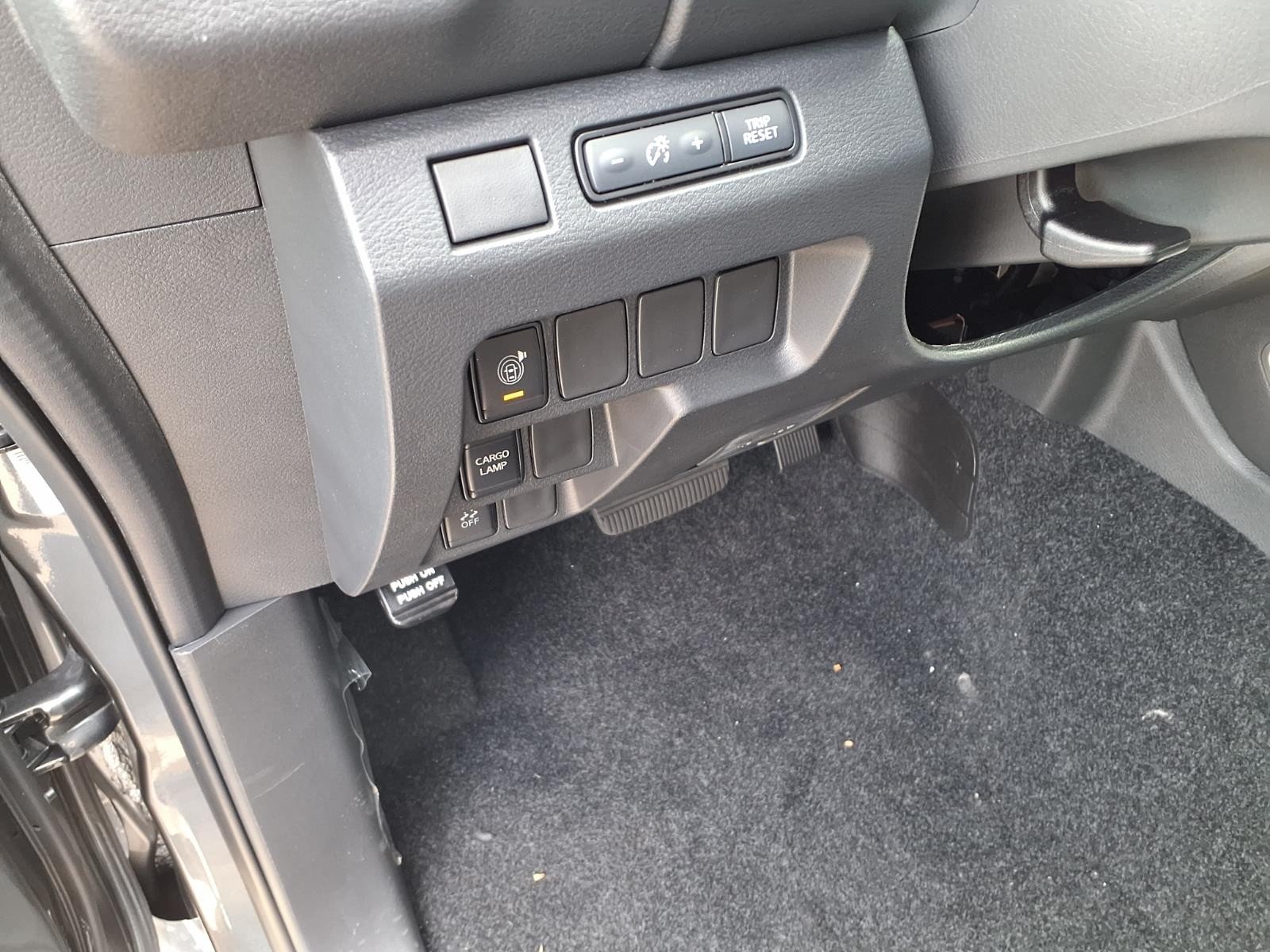 New 2026 Gun Metallic Nissan Crew Cab SV image 15