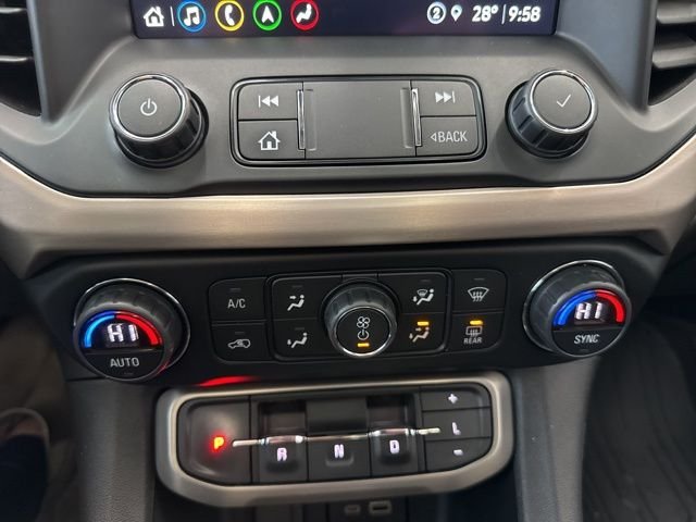 Used 2021 White GMC Denali image 26
