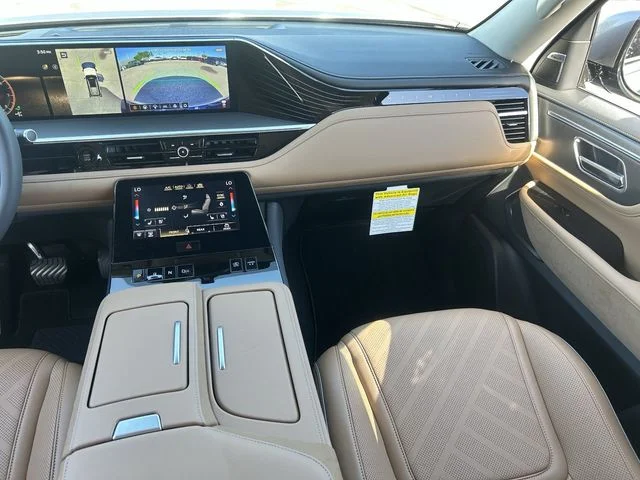New 2027 DYNAMIC METAL INFINITI Luxe 4WD image 18