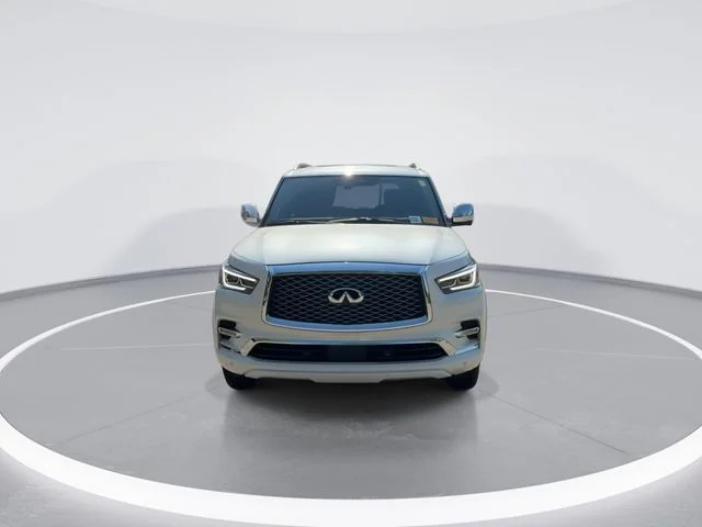 Used 2023 White INFINITI Sensory image 3