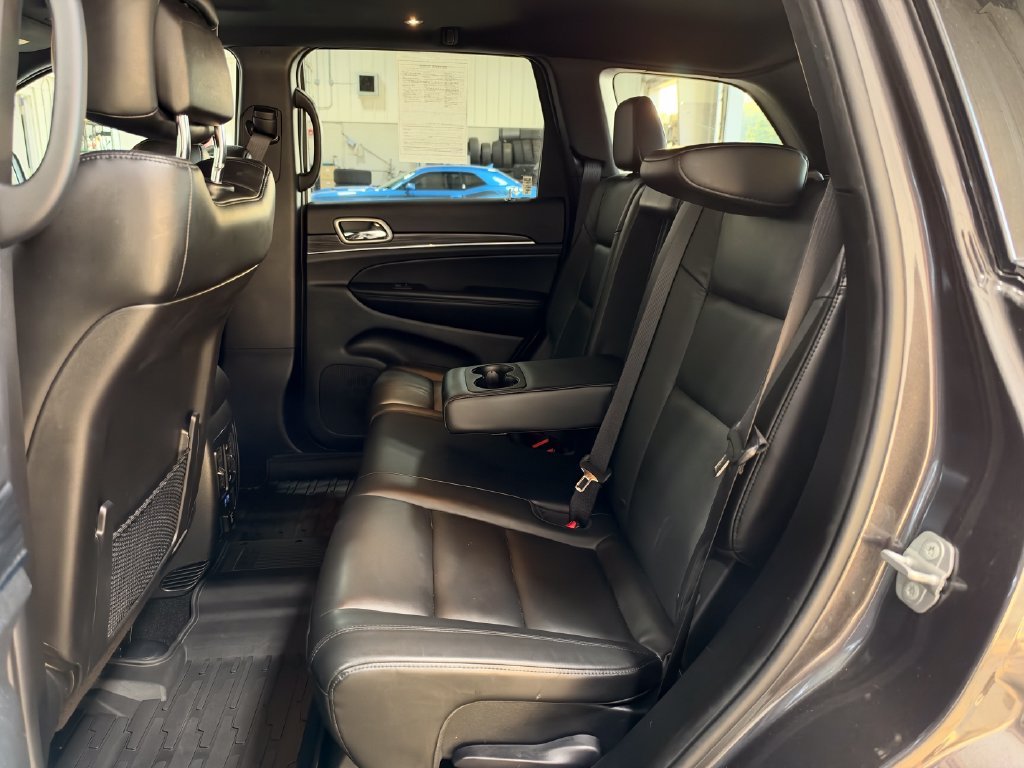Used 2021 Gray Jeep Limited image 20