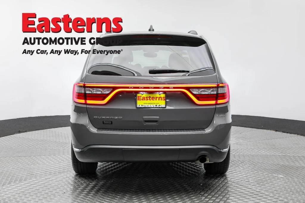 Used 2023 Gray Dodge SXT image 6