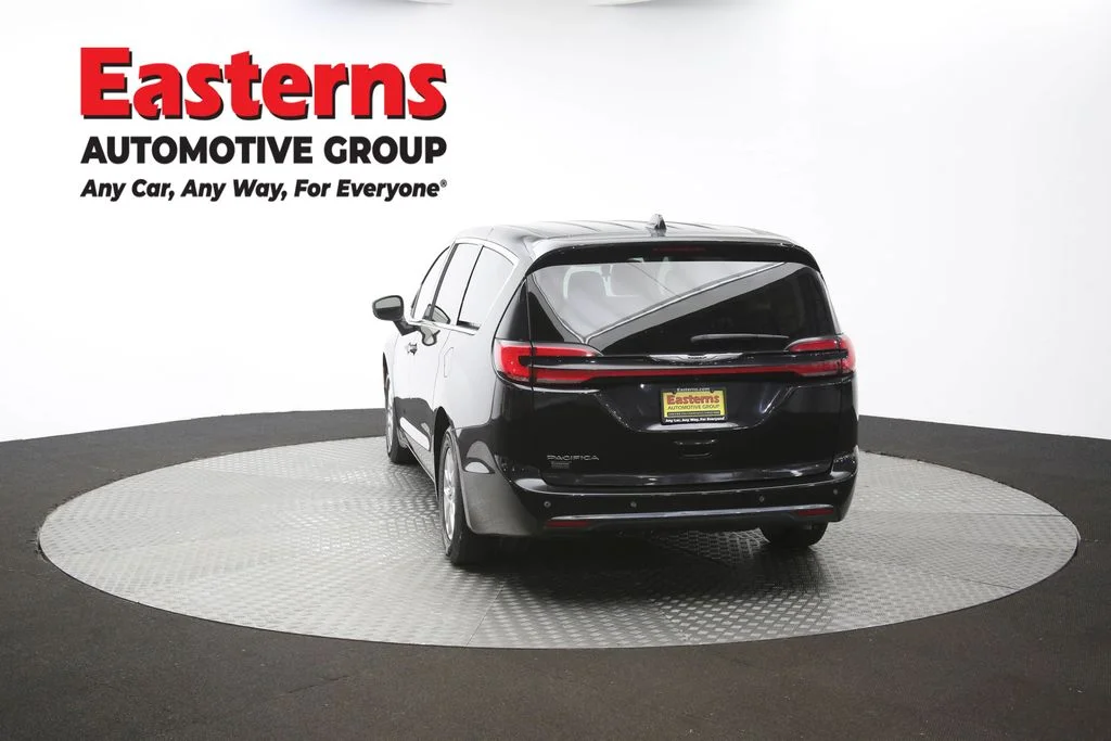 Used 2023 Black Chrysler Touring L image 37