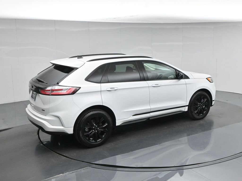 Certified Used 2022 White Ford SE image 41