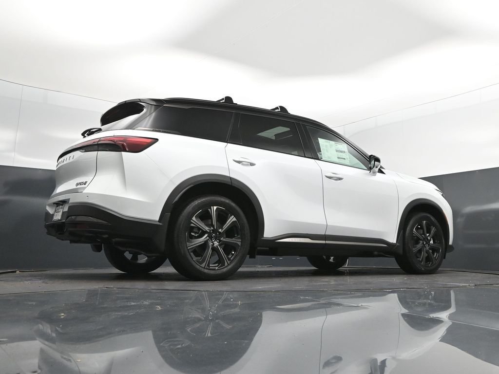 New 2027 2T RAD WHT INFINITI Autograph AWD image 43