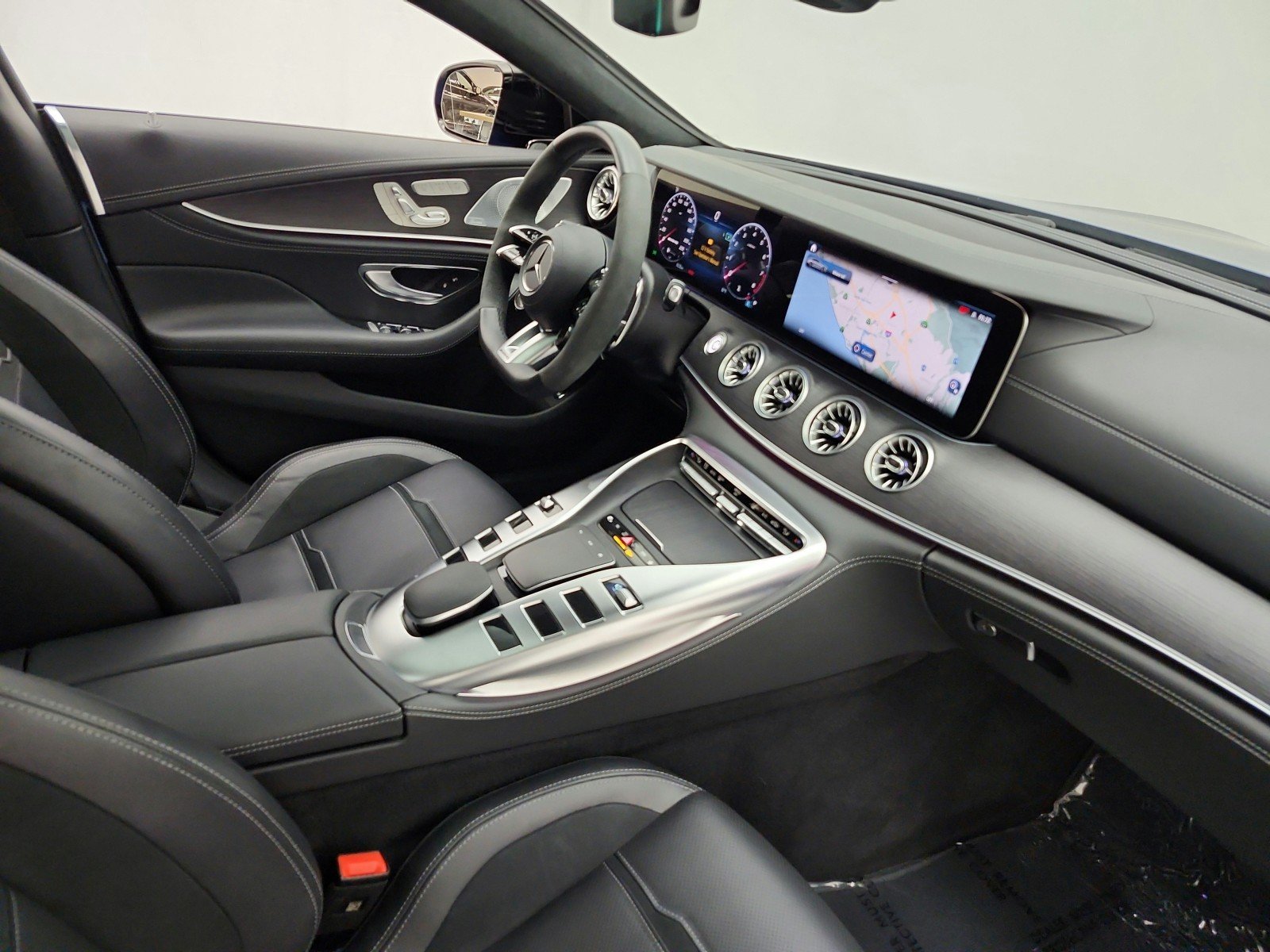 Certified Used 2024 MANUFAKTUR Starling Blue Magno Mercedes-Benz AMG® GT 63 4-Door Coupe image 15