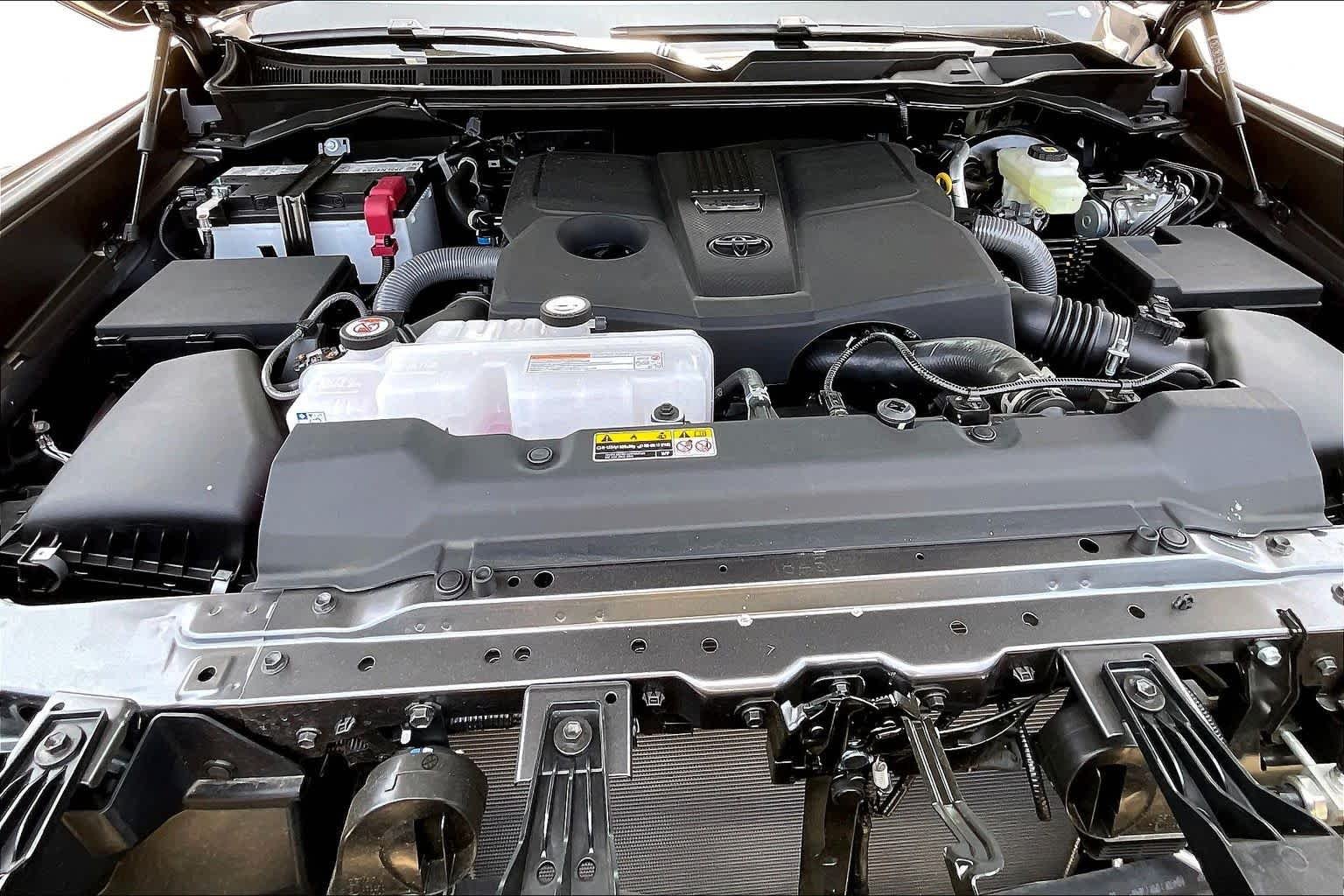 2026 Toyota Tundra SR5 - Photo 16