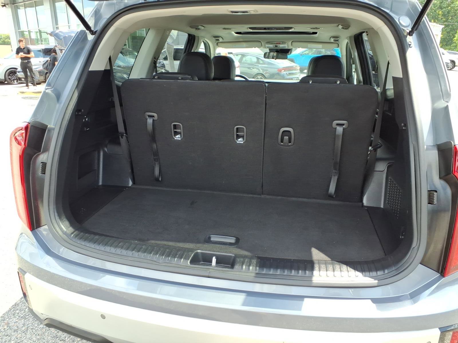 Used 2024 Everlasting Silver Kia S image 23