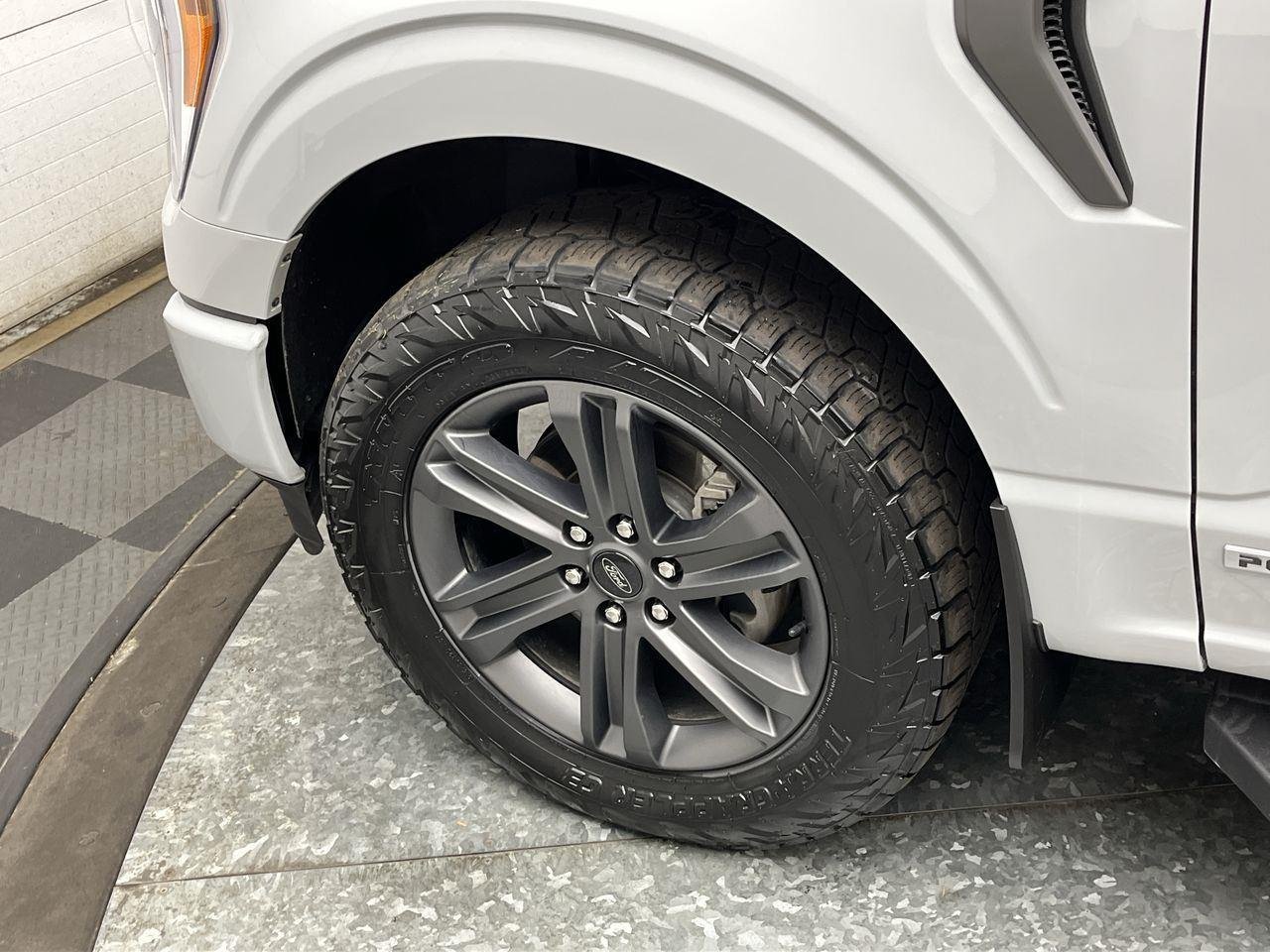 Used 2023 Avalanche Gray Ford XLT image 37