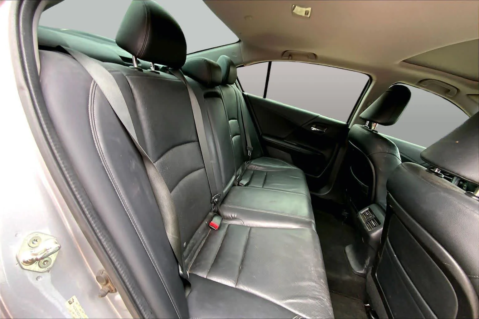 Used 2013 Alabaster Silver Metallic Honda EX-L image 17