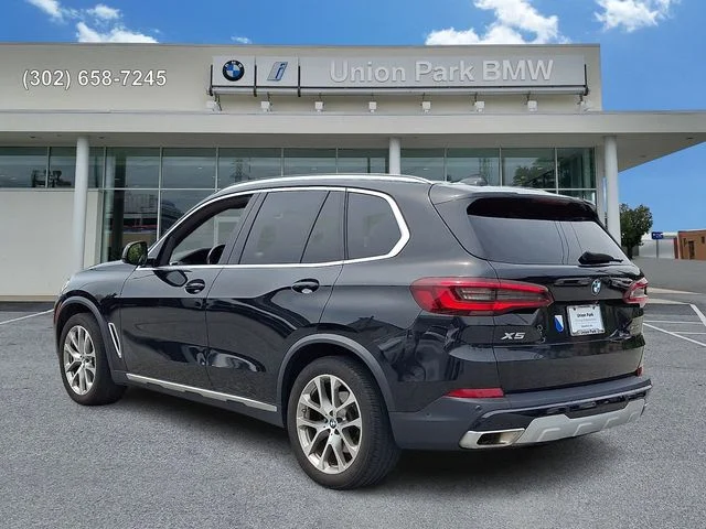 Certified Used 2023 Black Sapphire Metallic BMW xDrive40i image 6
