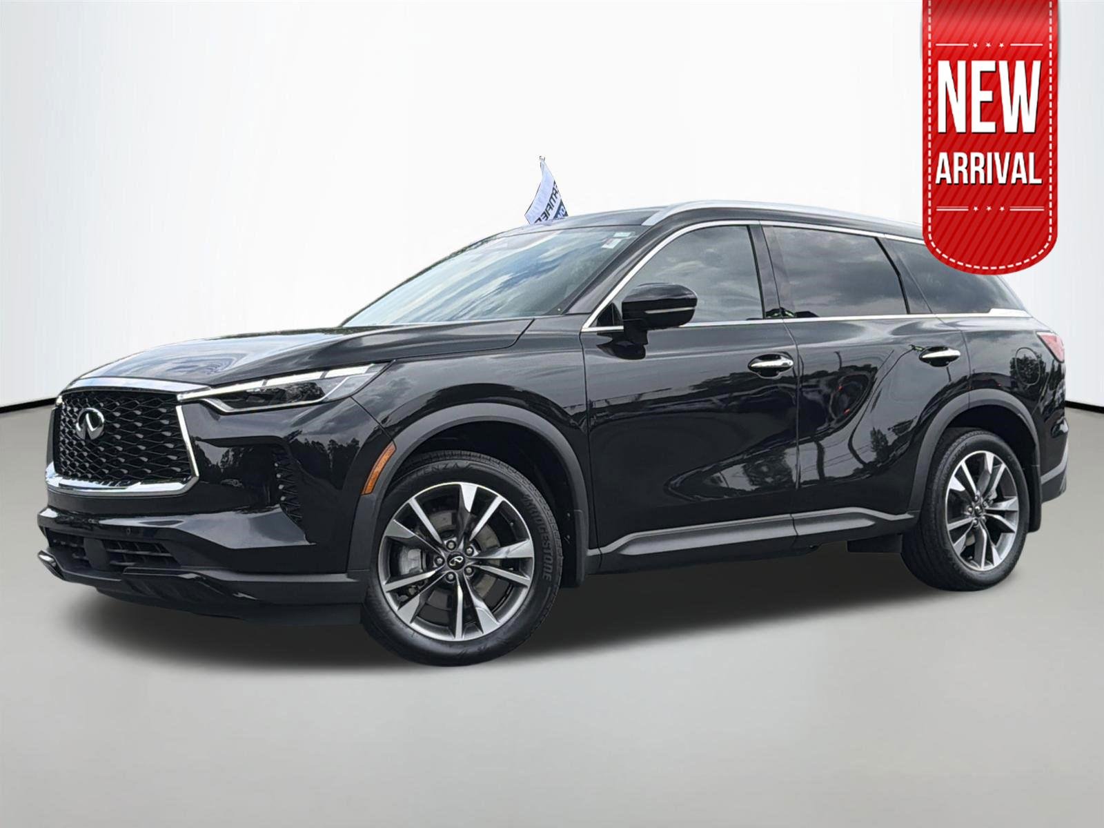 Certified Used 2024 Mineral Black INFINITI LUXE image 1