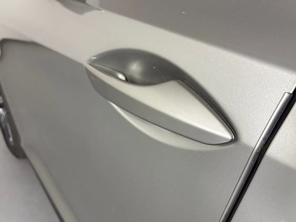 Used 2018 Silver Lexus 450hL Premium image 12