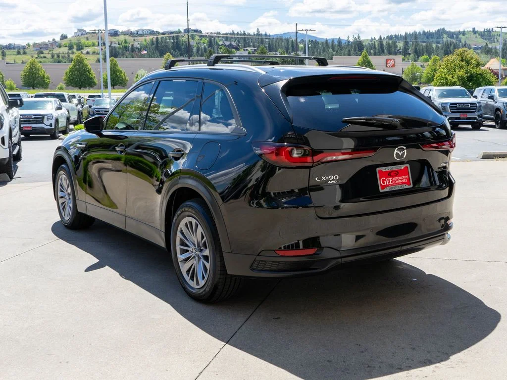 Used 2025 Black Mazda 3.3 Turbo Preferred image 5