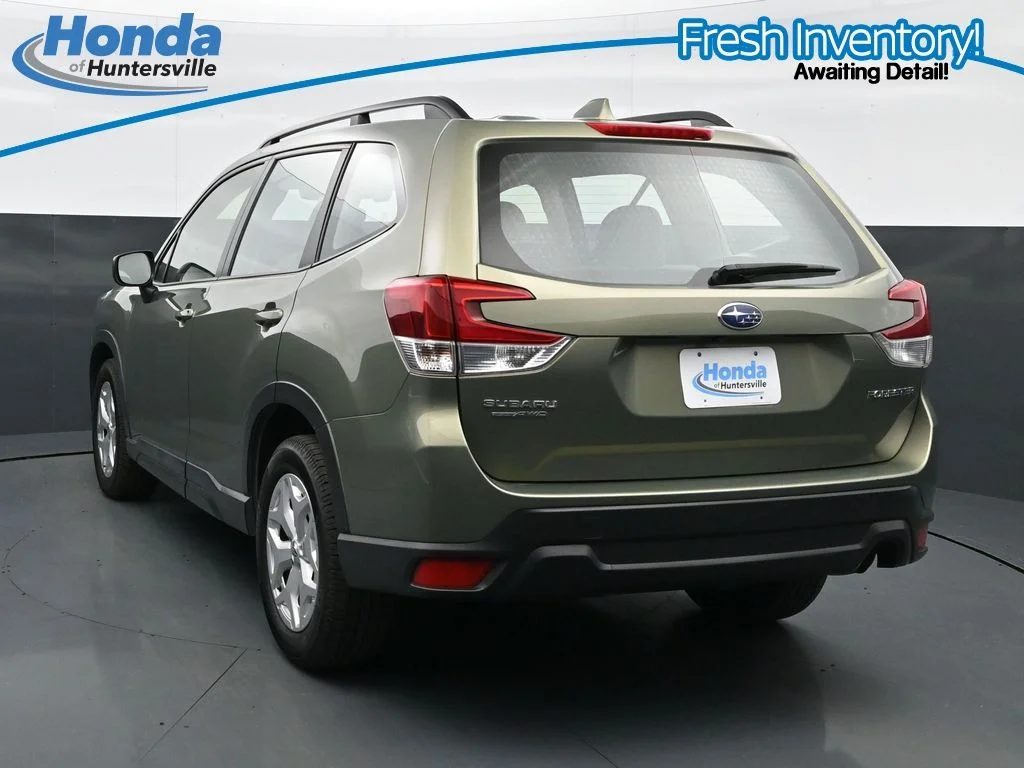 Used 2019 Jasper Green Metallic Subaru Base image 7