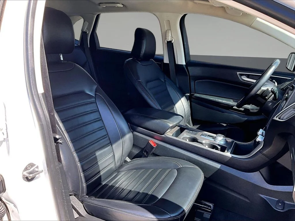 Used 2023 White Ford SEL image 33