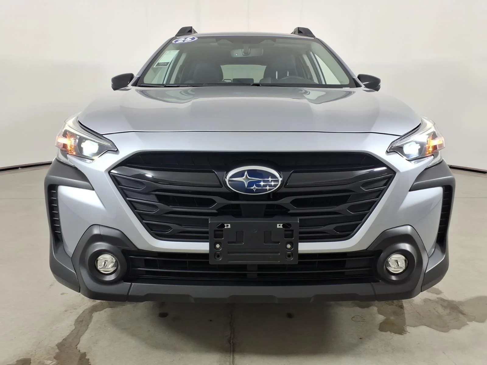 Certified Used 2025 Ice Silver Metallic Subaru Onyx Edition image 12